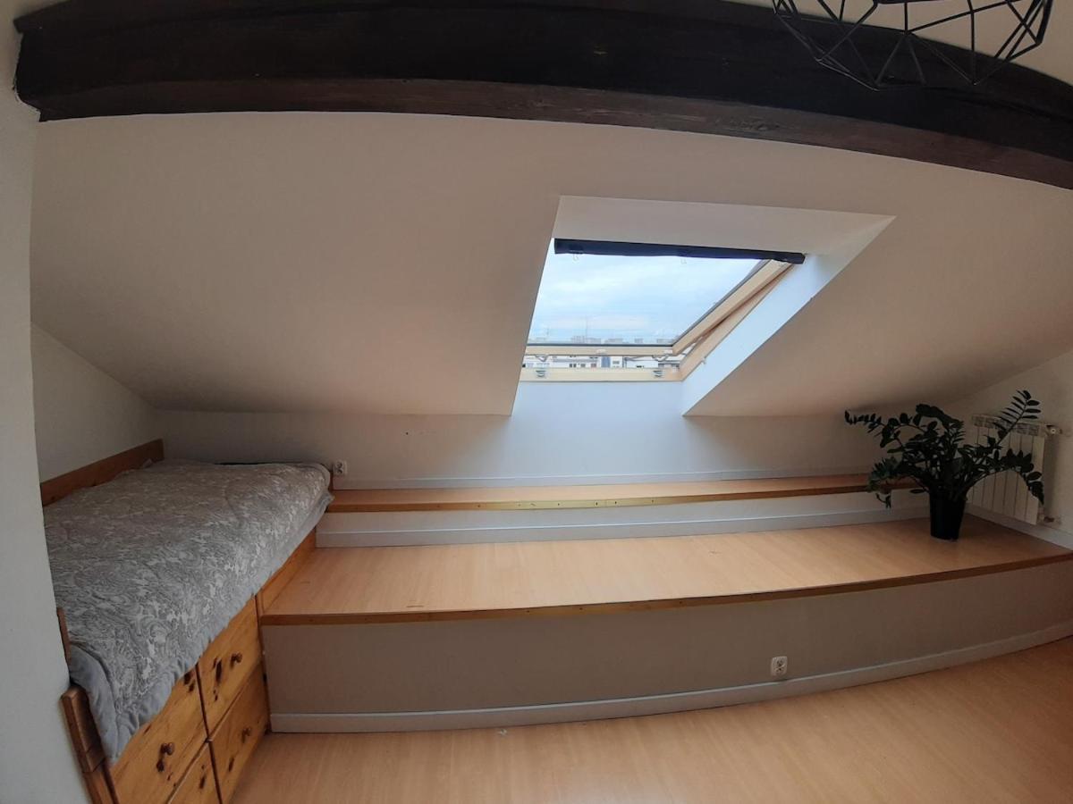 Apartament Attic *